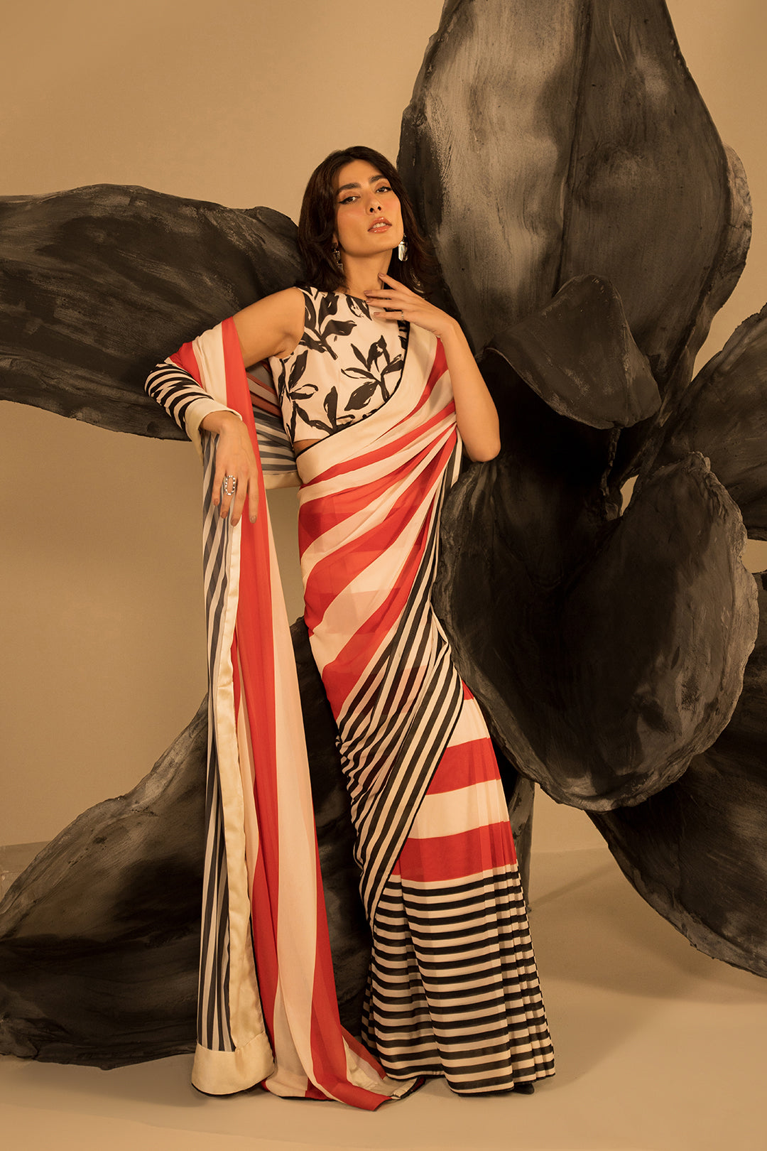 Bold Striped Saree (Sleeveless)